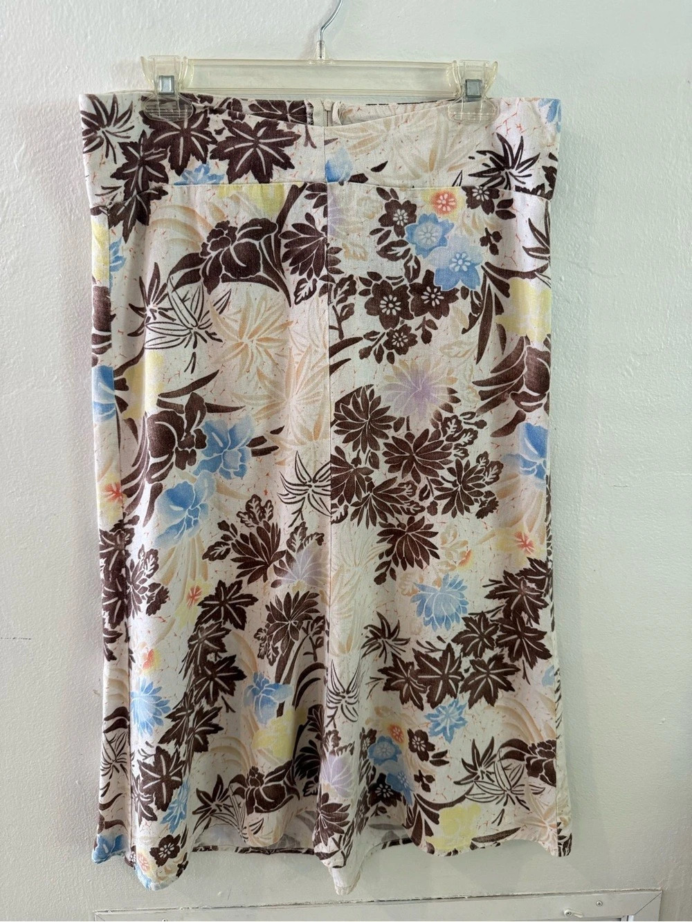 Roxy Floral Midi Skirt in Cream & Brown Size 3 Like New